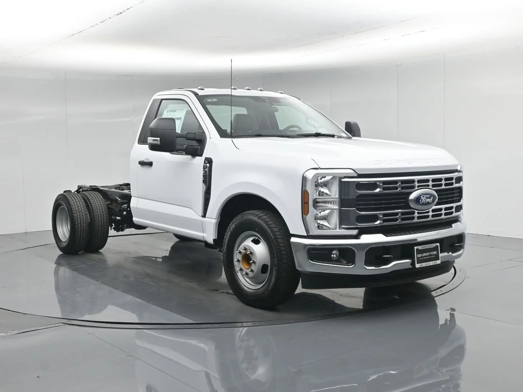 2026 Ford F-350 XL Regular Cab 145-In DRW's photo