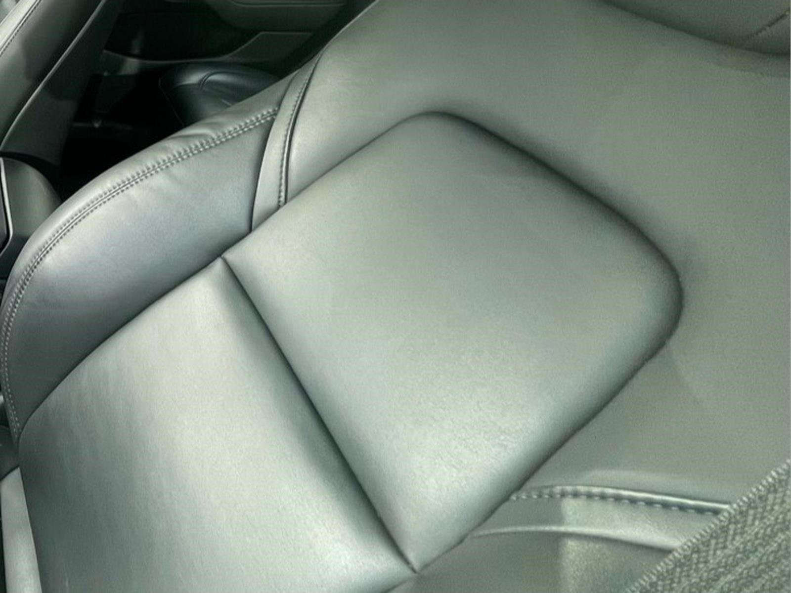 Used 2023  Tesla  image 18