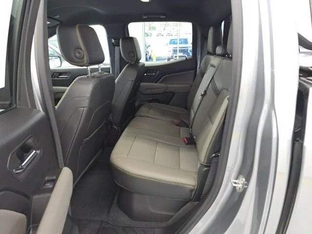 2023 Chevrolet Colorado ZR2 - Photo 10