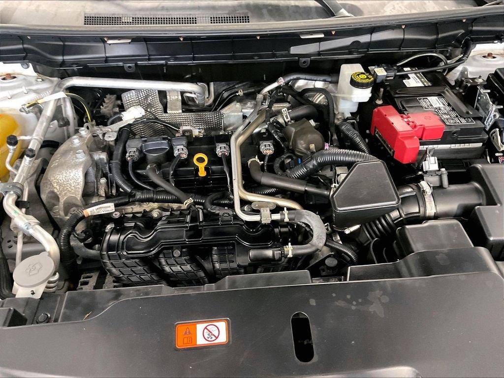 Used 2022 White Mitsubishi SEL image 29