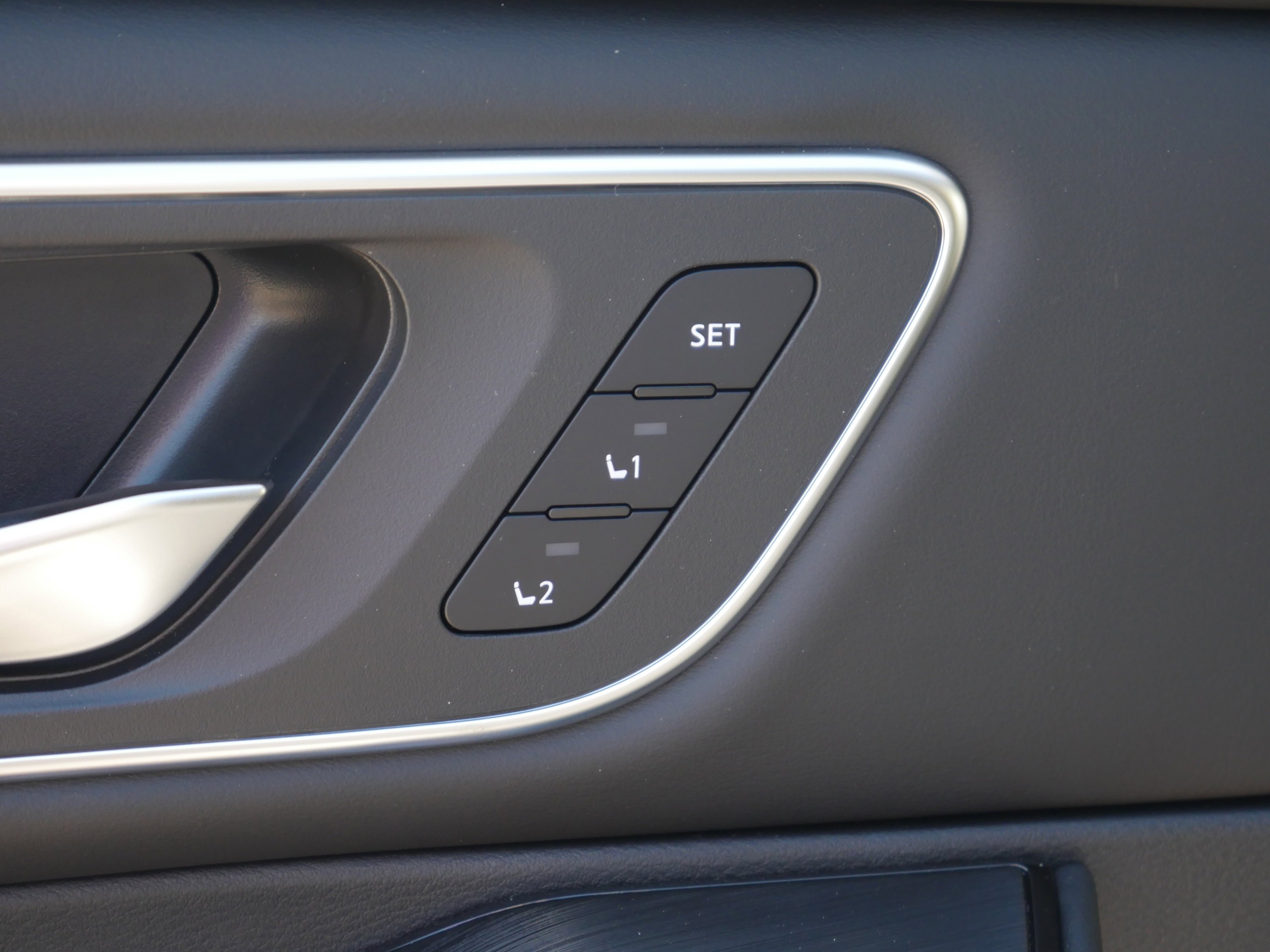 New 2026 Gun Metallic Nissan Platinum image 34