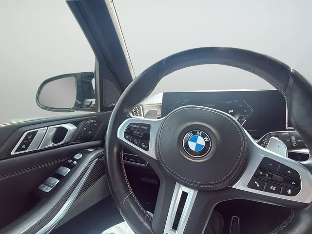 Used 2024 Gray BMW M60i image 11