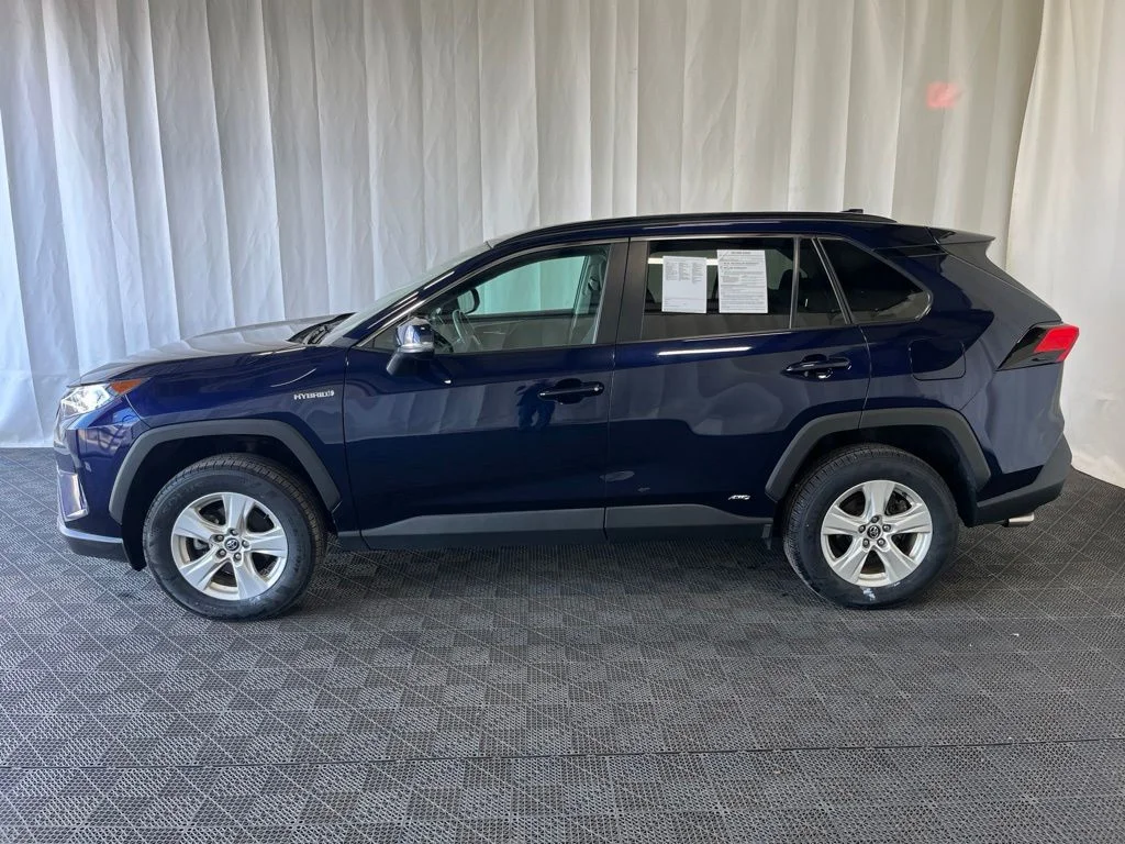 Used 2021  Toyota XLE image 28