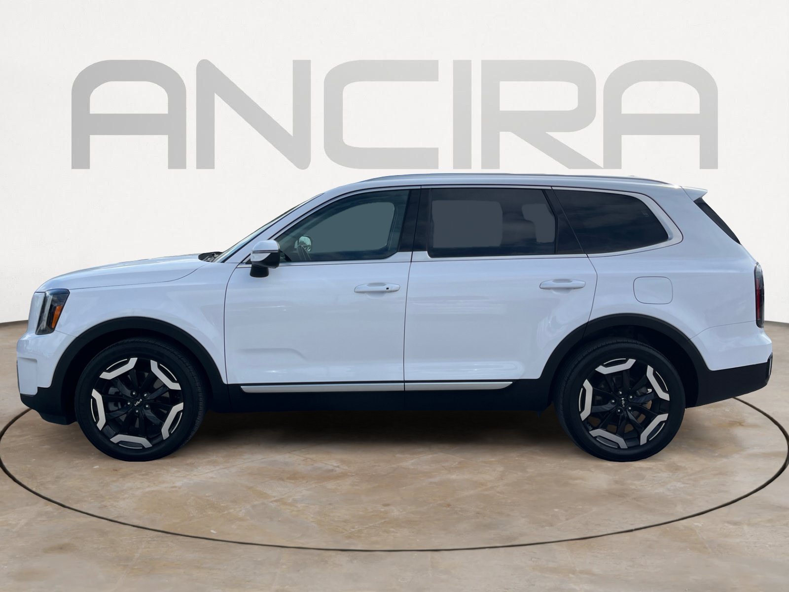 Used 2023 White Kia EX image 7