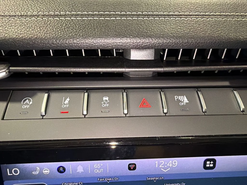 New 2026 Velvet Red Pearl-Coat Exterior Paint Jeep Limited image 28