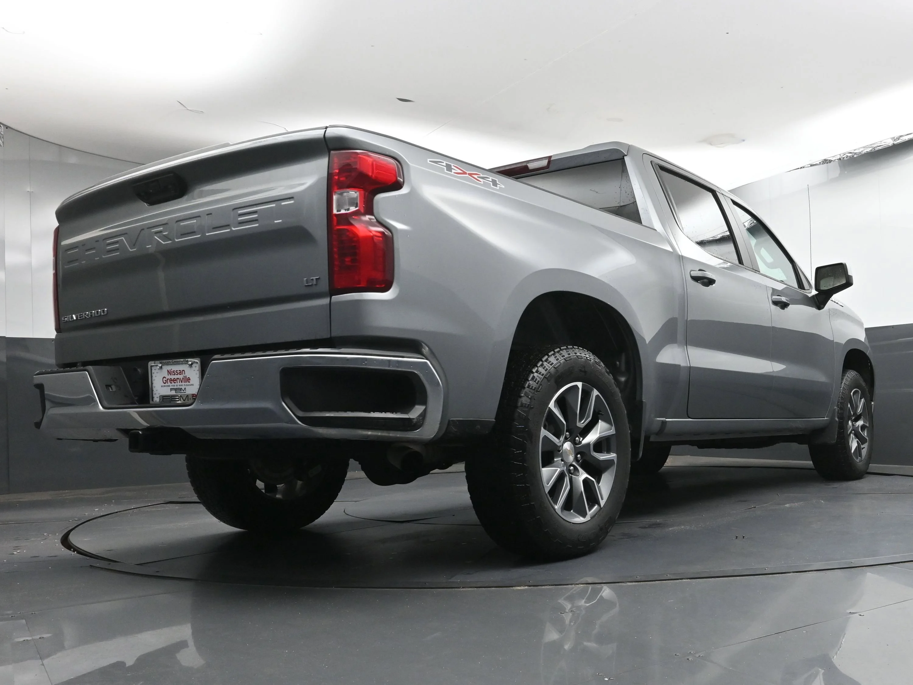 Used 2024 Sterling Gray Metallic Chevrolet LT image 25