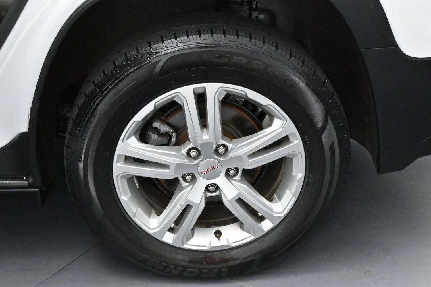 Used 2020 Summit White GMC SLE image 33
