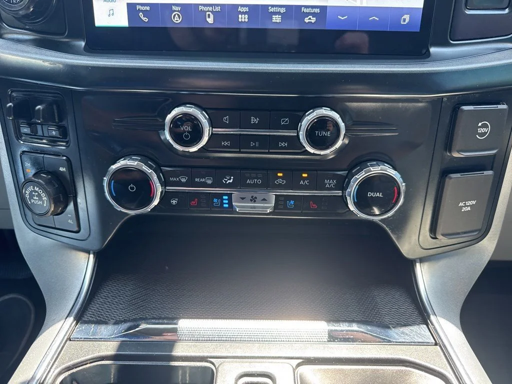 Used 2022 Blue Ford Limited image 17