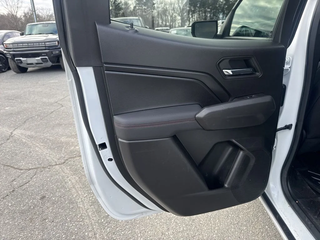 Used 2024 White Chevrolet Z71 image 27
