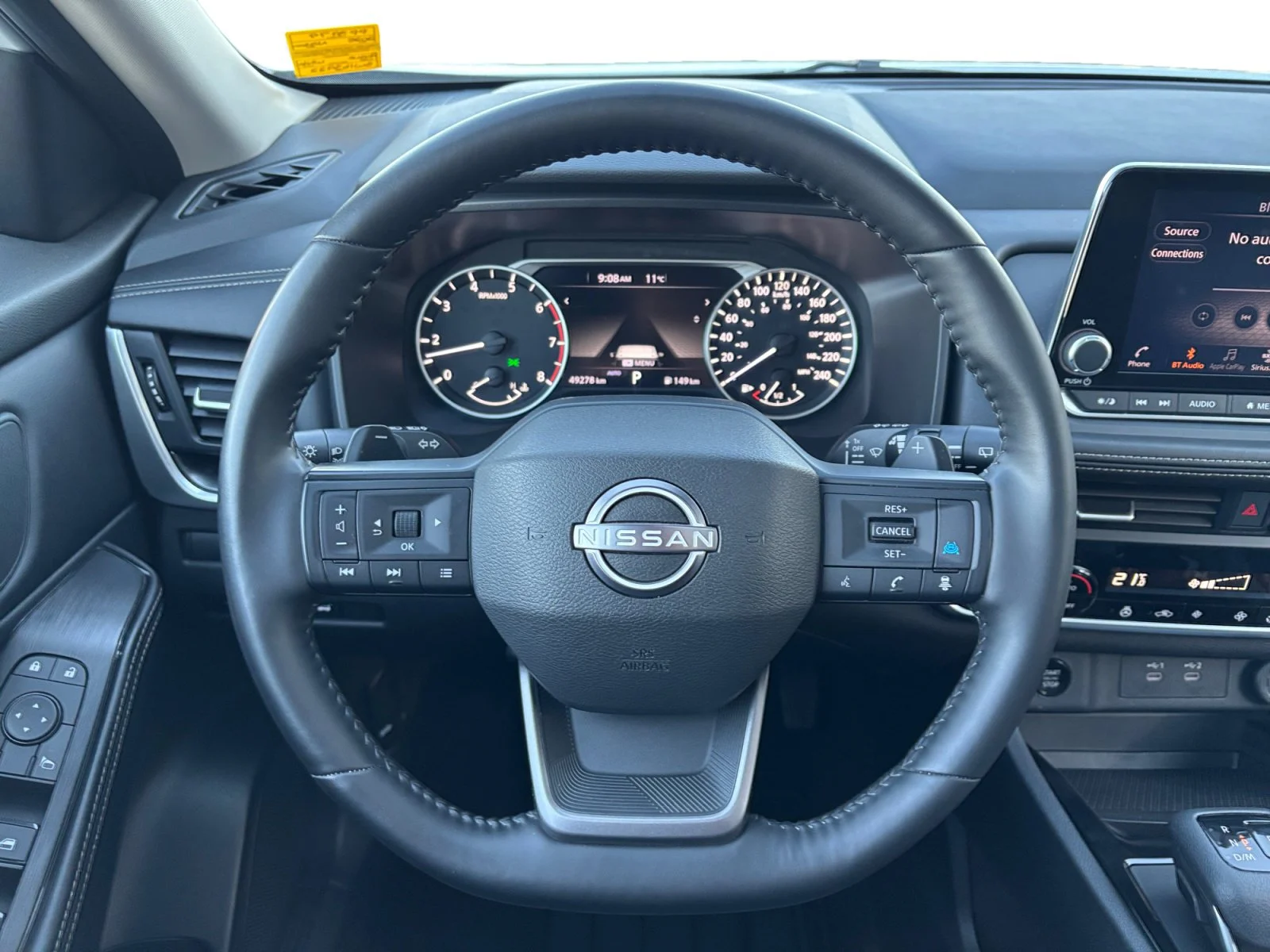 Used 2025 White Nissan SV Moonroof image 13