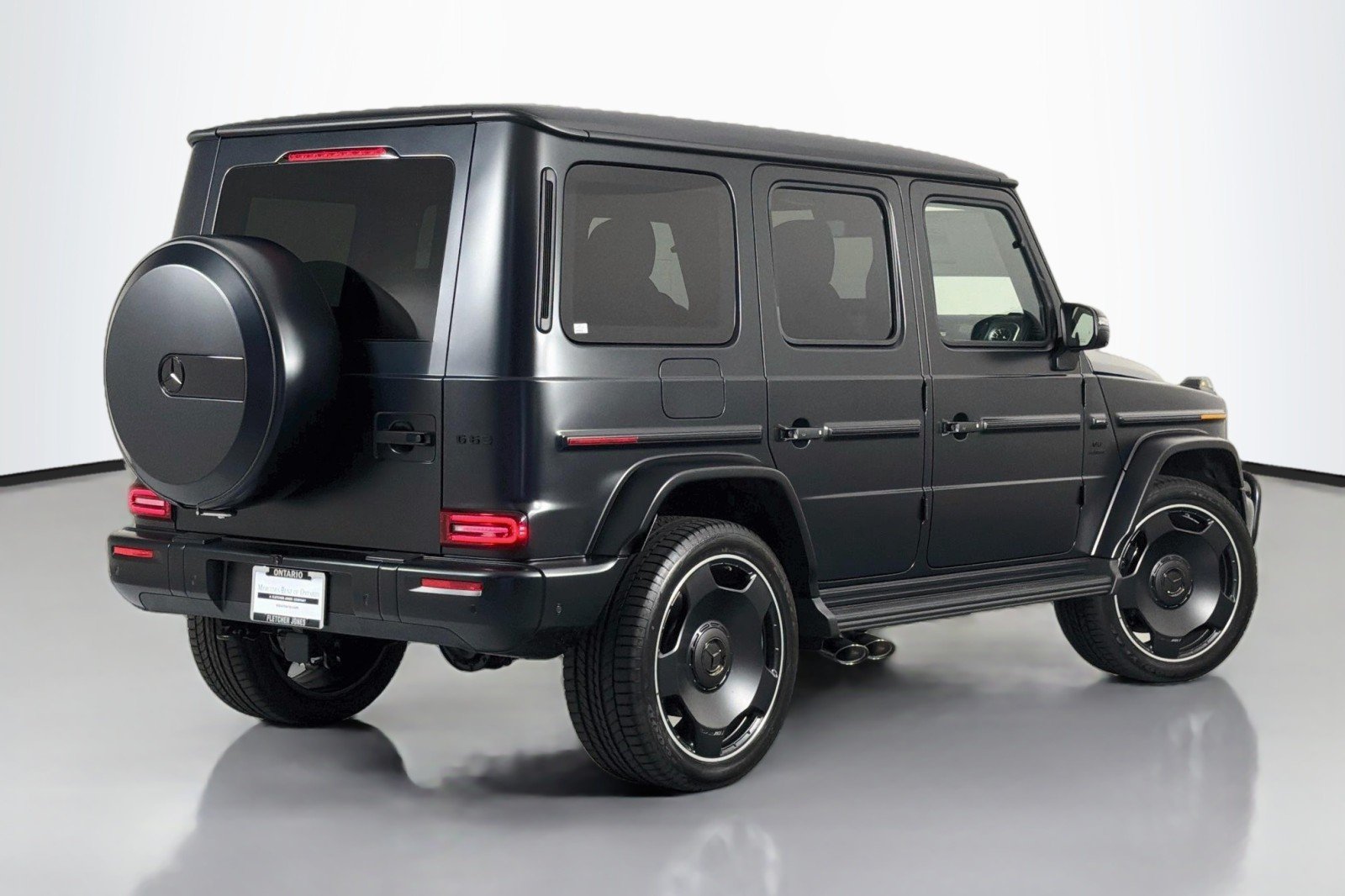 New 2027 MANUFAKTUR Night Black magno Mercedes-Benz AMG® G 63 SUV image 11