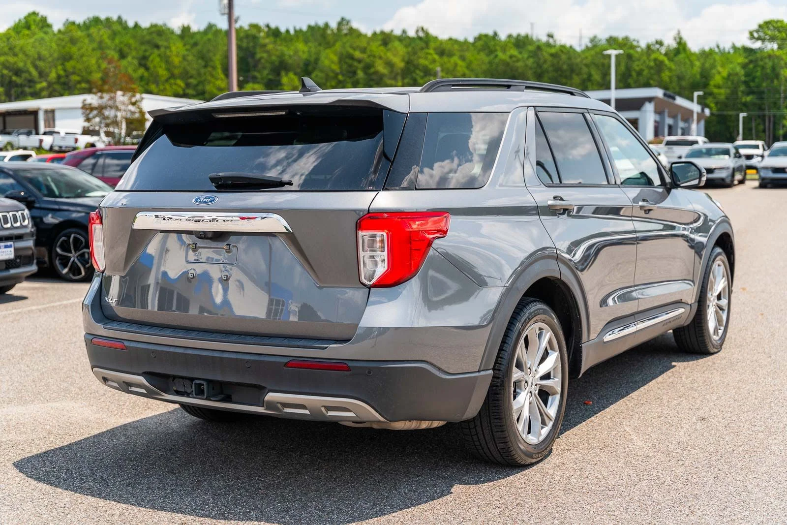 Used 2023 Gray Ford XLT image 6