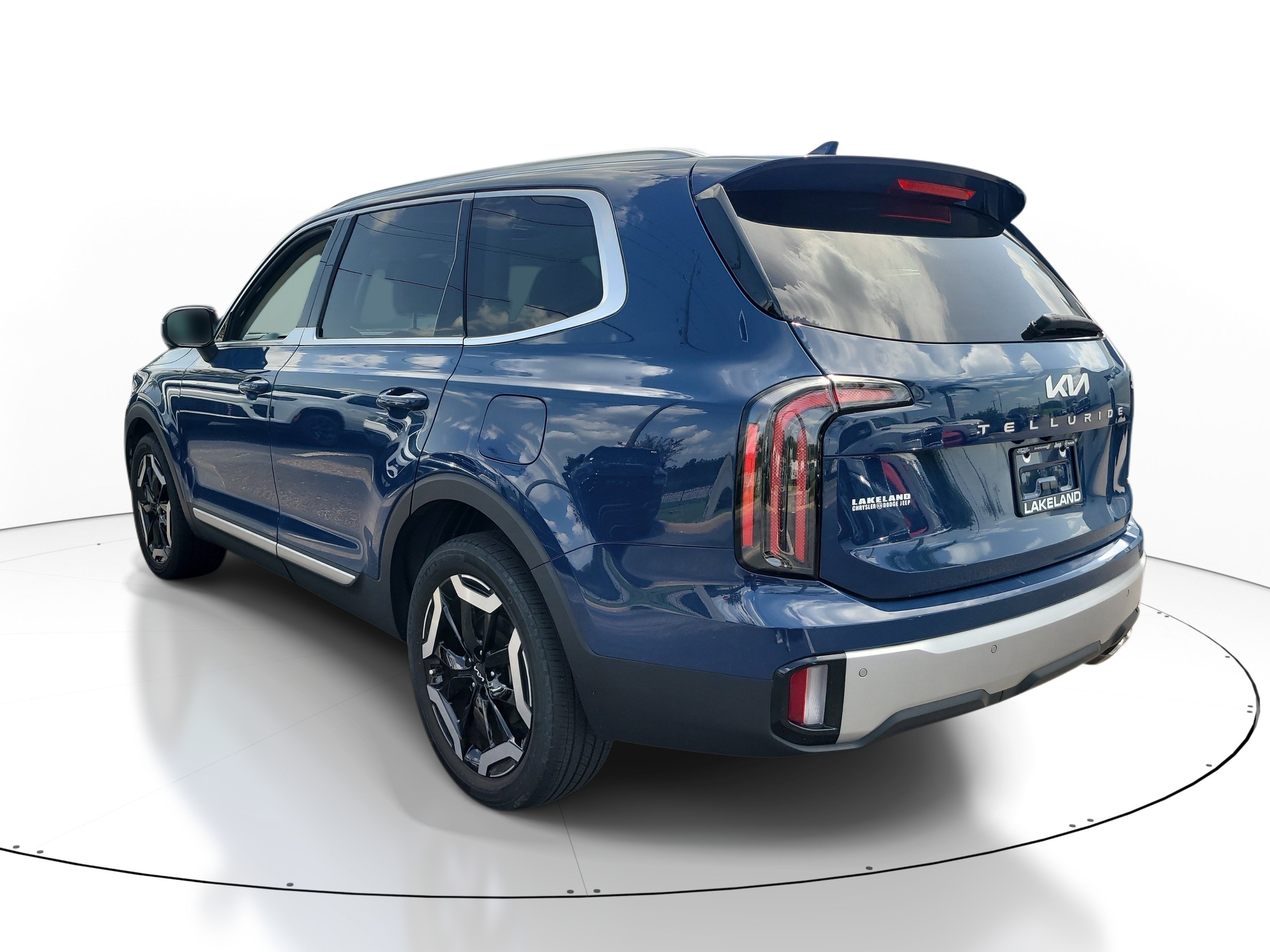 Used 2023 Midnight Lake Blue Kia EX image 6