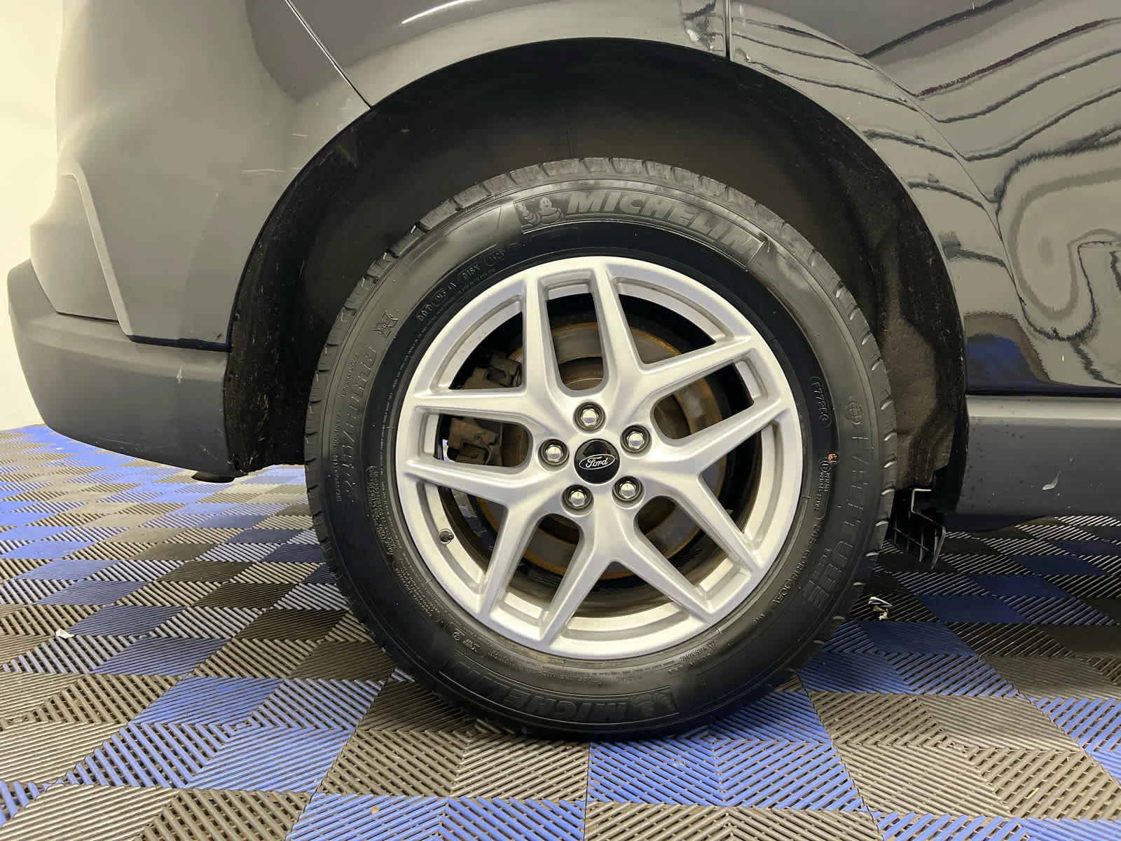 Used 2023 Agate Black Metallic Ford SEL image 10