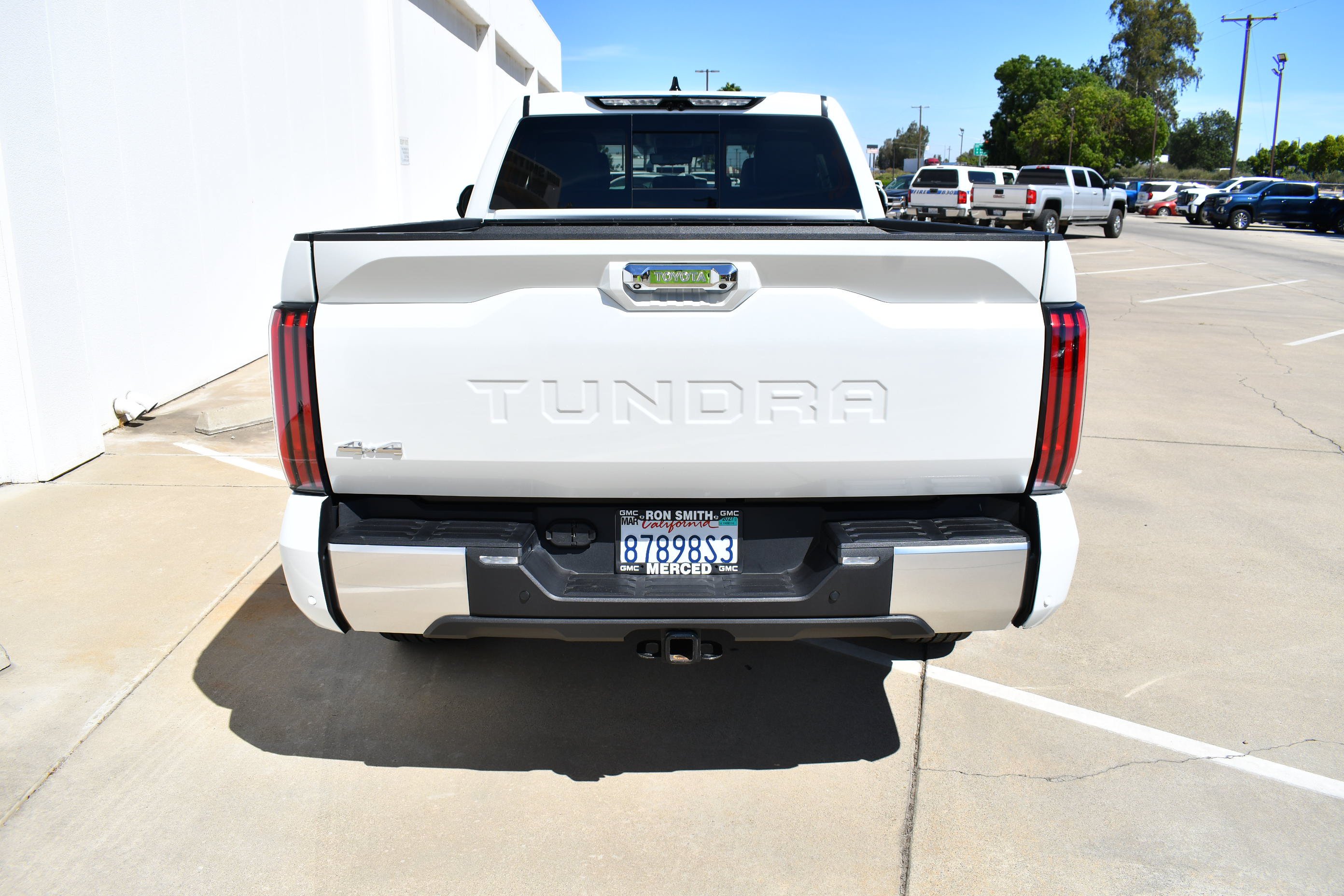 Used 2023  Toyota Limited image 9