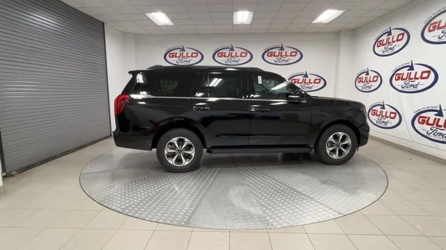 New 2027 Agate Black Metallic Ford Active image 13