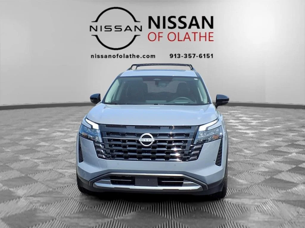 New 2026 Boulder Gray Pearl Nissan Platinum image 32