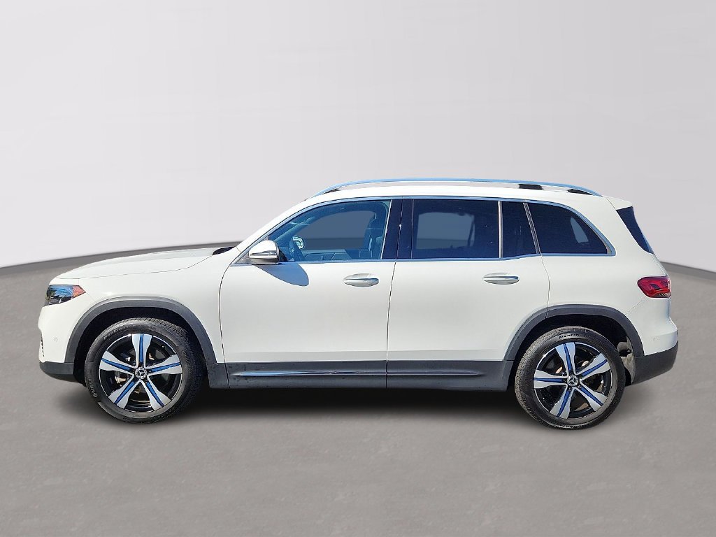 Used 2023  Mercedes-Benz 300 image 7