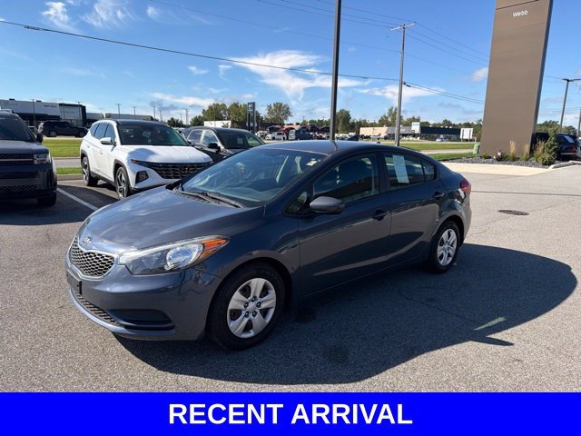 Used 2016 Blue Kia LX image 9