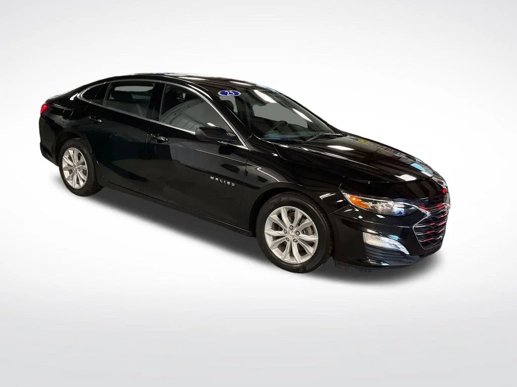 Used 2025 Black Chevrolet LT image 8