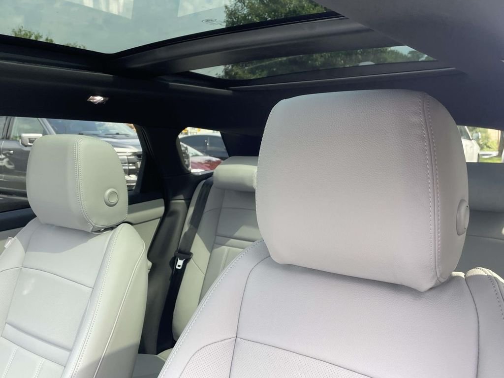 New 2026 Tribeca Blue Land Rover S image 15