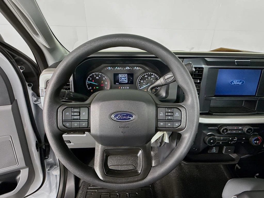New 2026 Oxford White Ford XL image 11