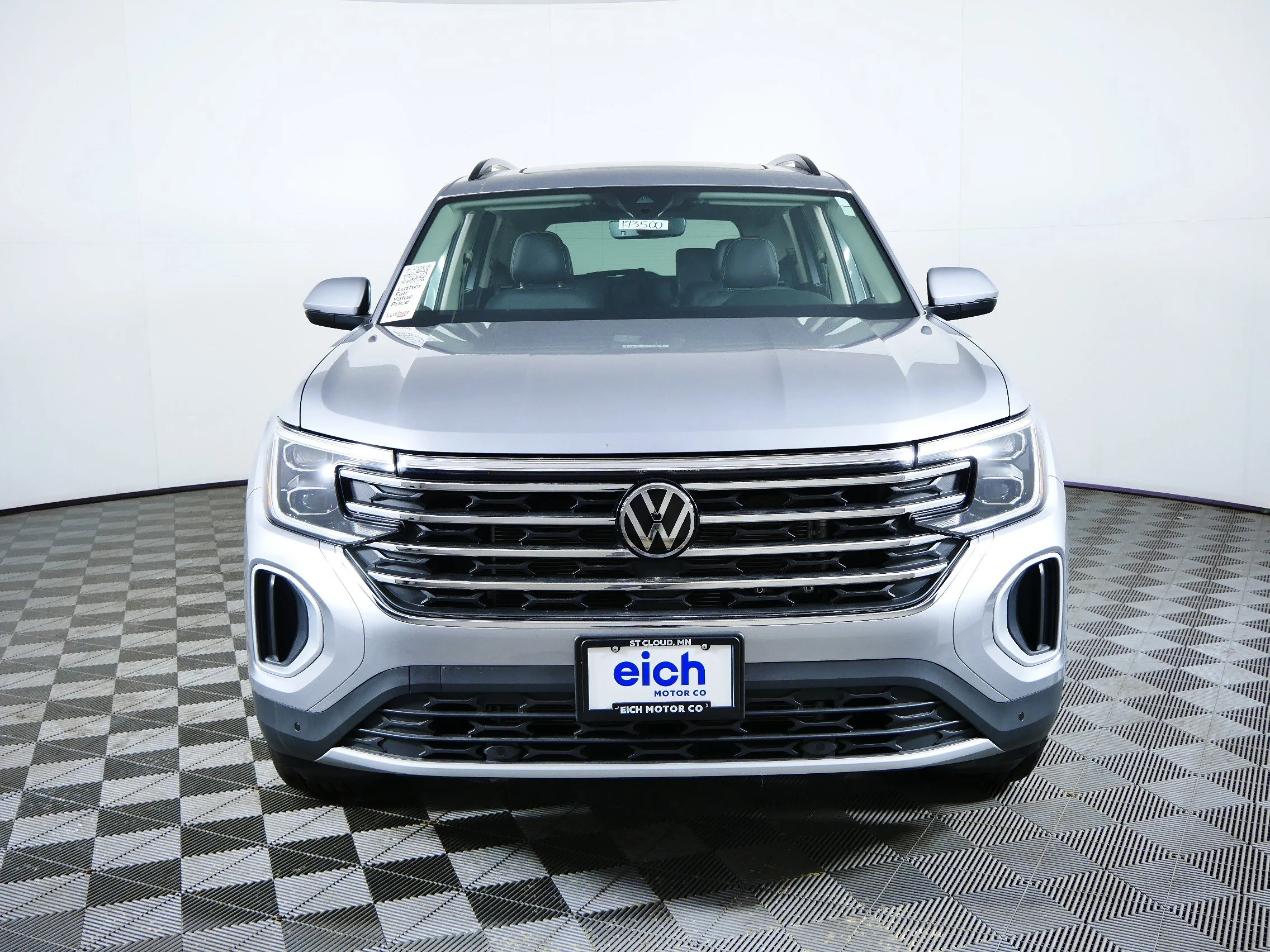 New 2026 Silver Mist Metallic Volkswagen 2.0T SE w/Technology image 2