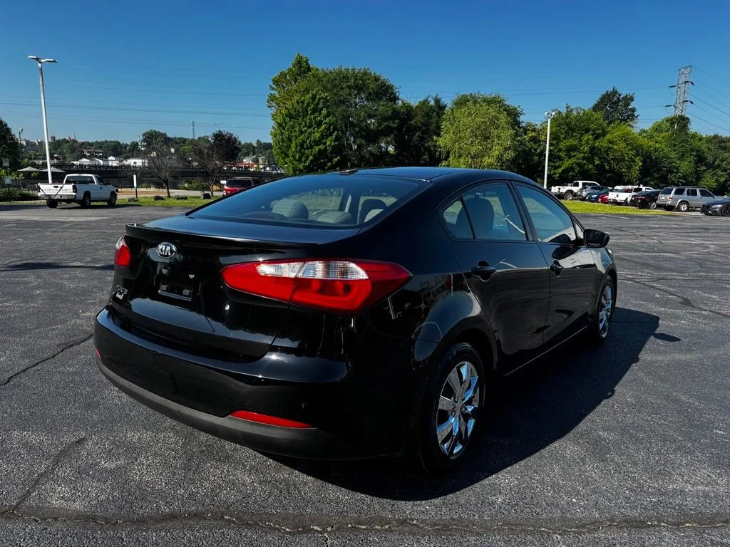 Used 2015  Kia LX image 7
