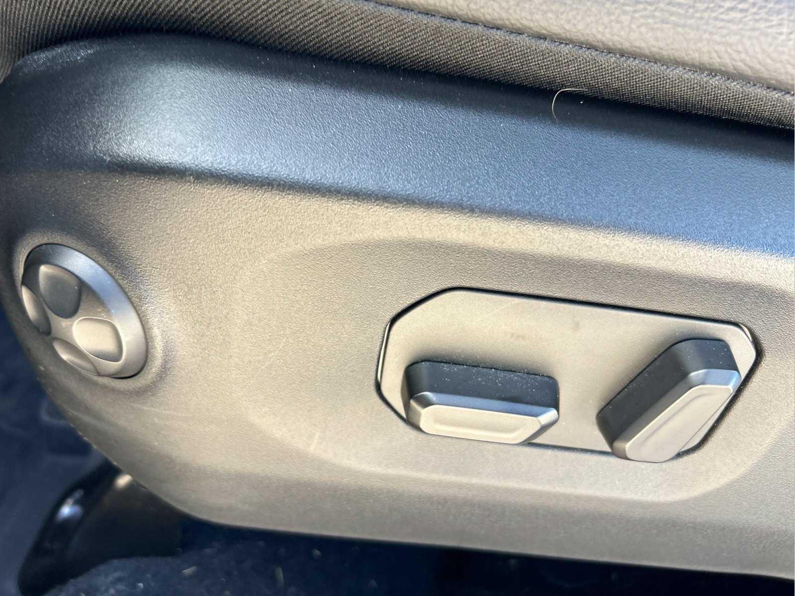 Used 2024 Blue Jeep Sahara image 26