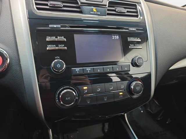 Used 2015 Blue Nissan 2.5 S image 19
