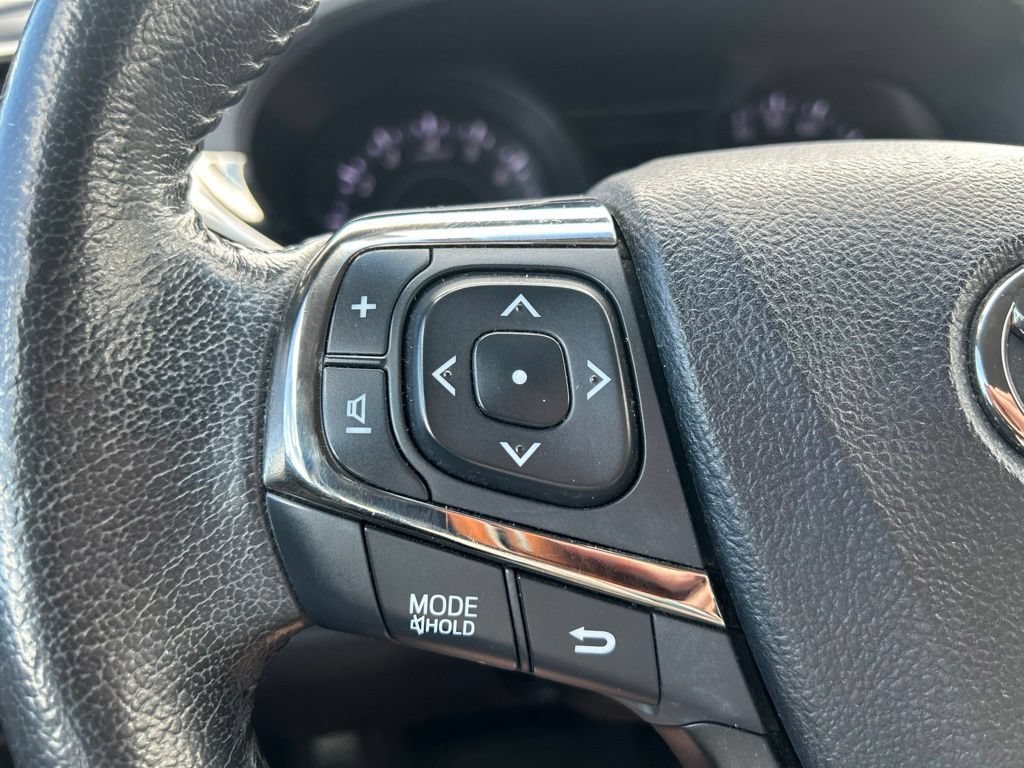 Used 2013 Magnetic Gray Metallic Toyota XLE image 23