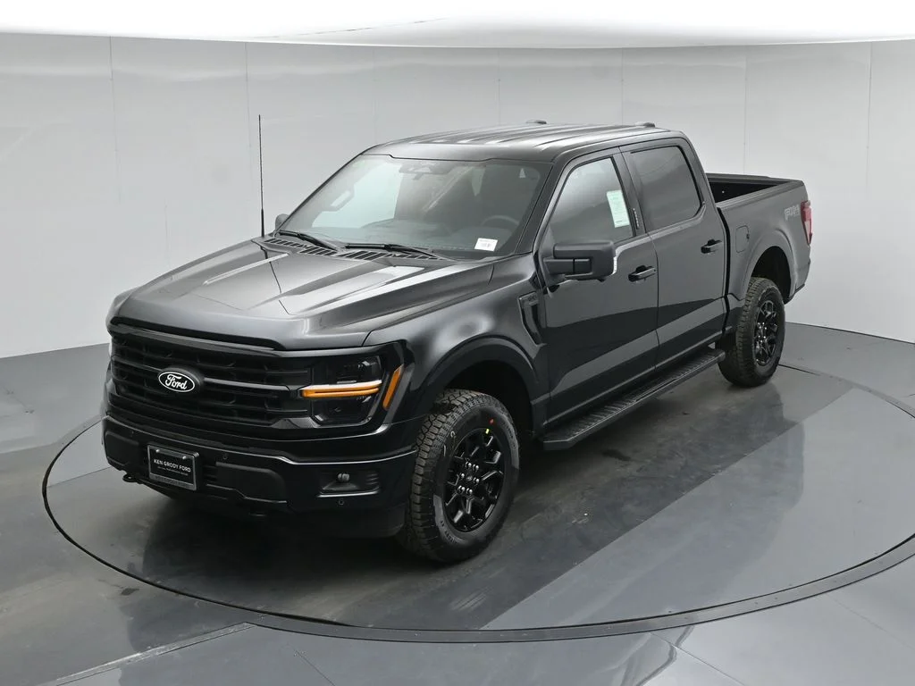 New 2026 Agate Black Metallic Ford XLT image 41