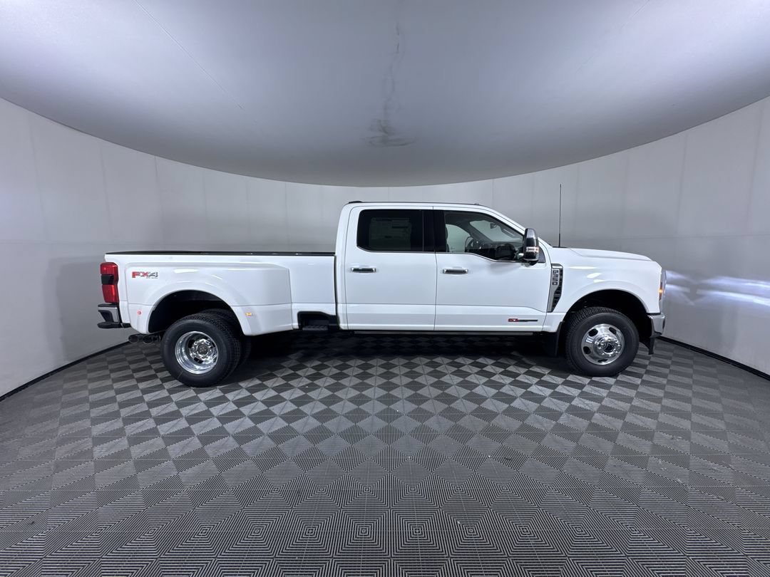 New 2026 Star White Metallic Tri-Coat Ford King Ranch image 9
