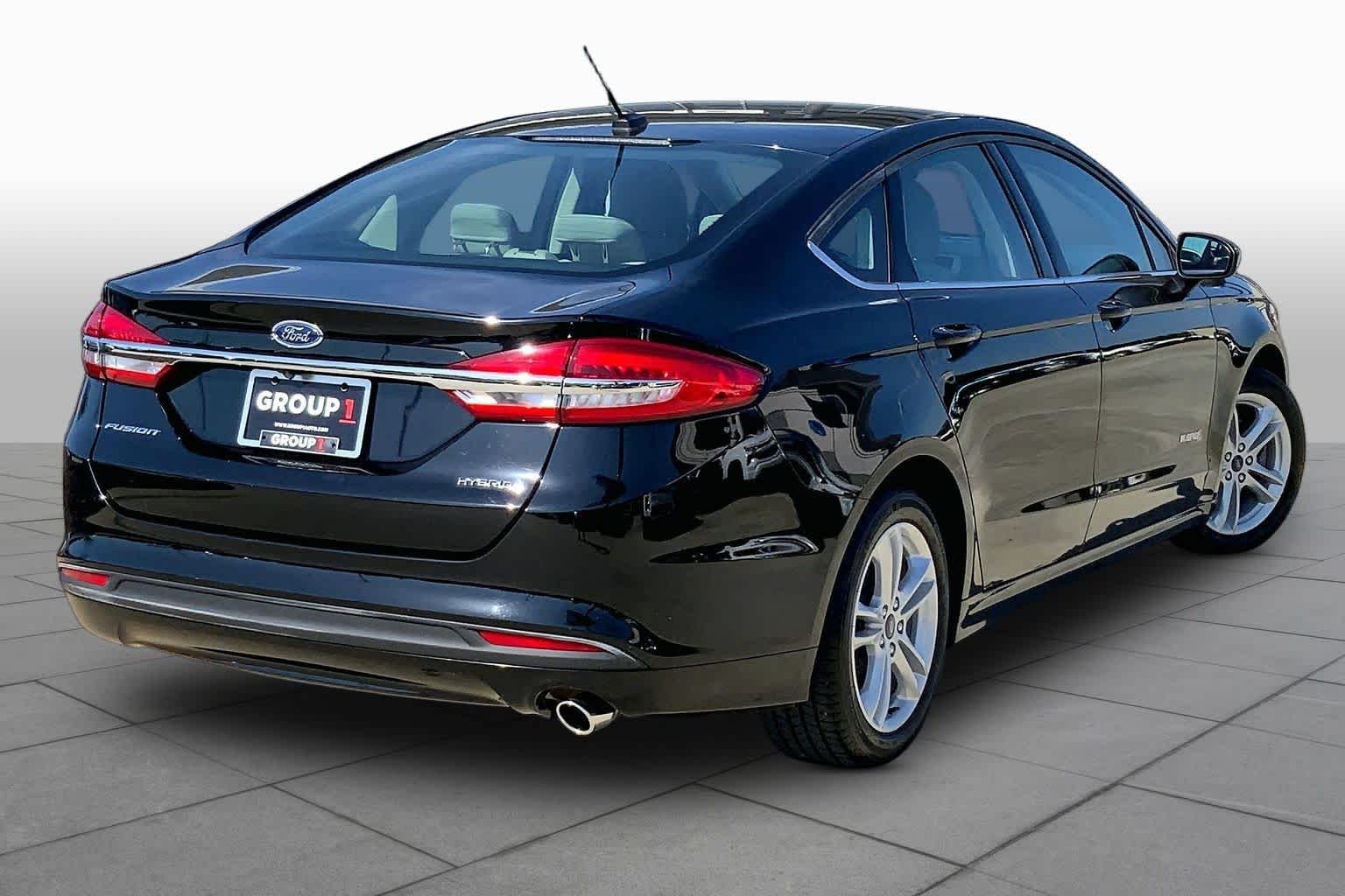 Used 2018 Shadow Black Ford S image 13