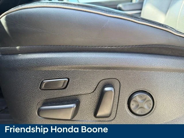 Used 2022 Gray Hyundai Limited image 17