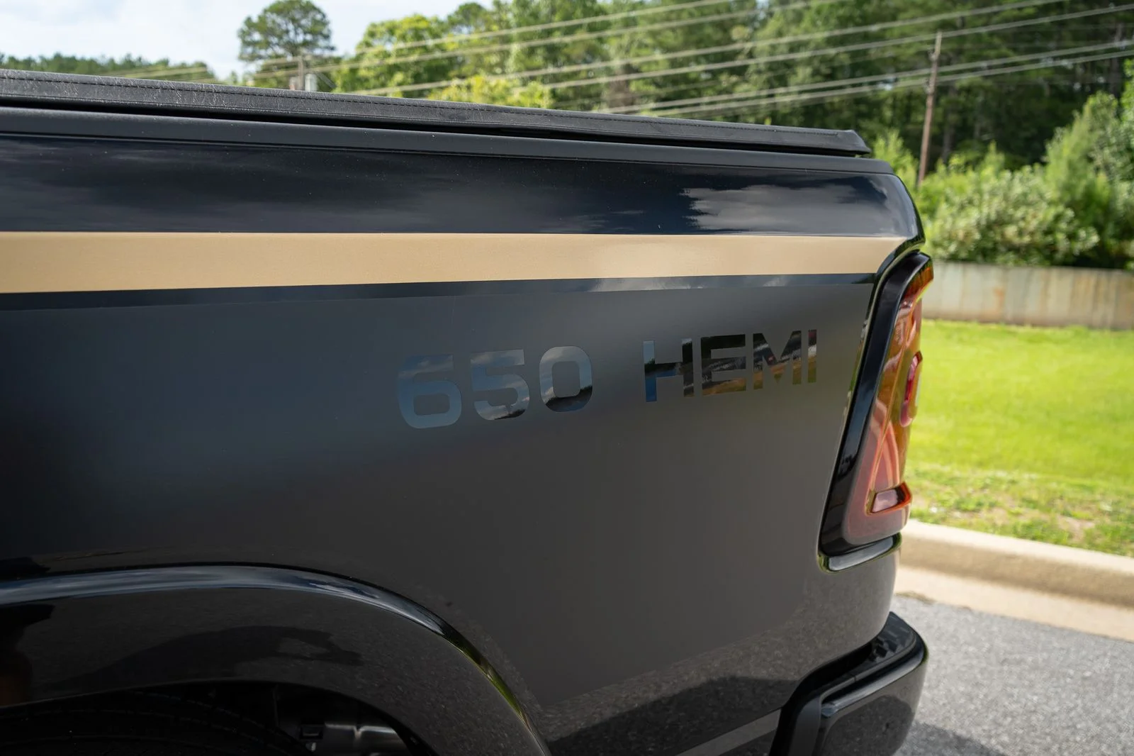 New 2026 Diamond Black Crystal Pearl-Coat Exterior Paint RAM Big Horn with DC 650 Supercharged Package image 20