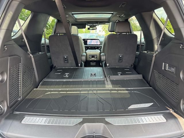 Used 2026 Gray Chevrolet Z71 image 25