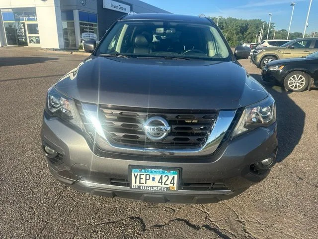 Used 2019 Gun Metallic Nissan SL image 8