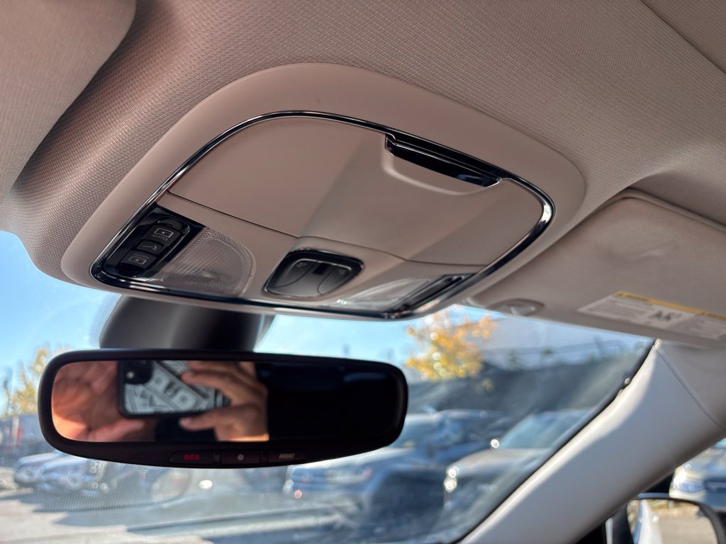 Used 2019 White Jeep Limited image 17