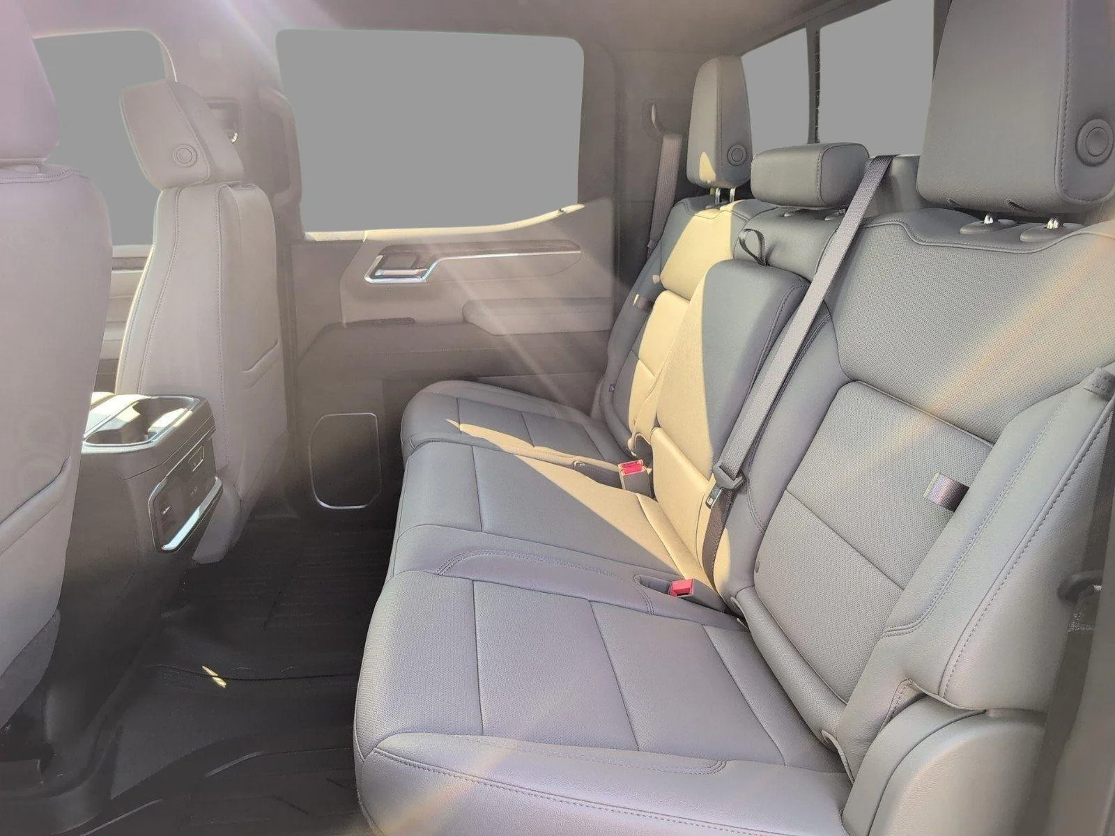 New 2026 Glacier White Tricoat GMC SLT image 34