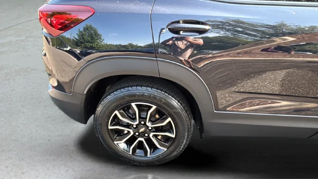 Used 2021 Blue Chevrolet ACTIV image 36