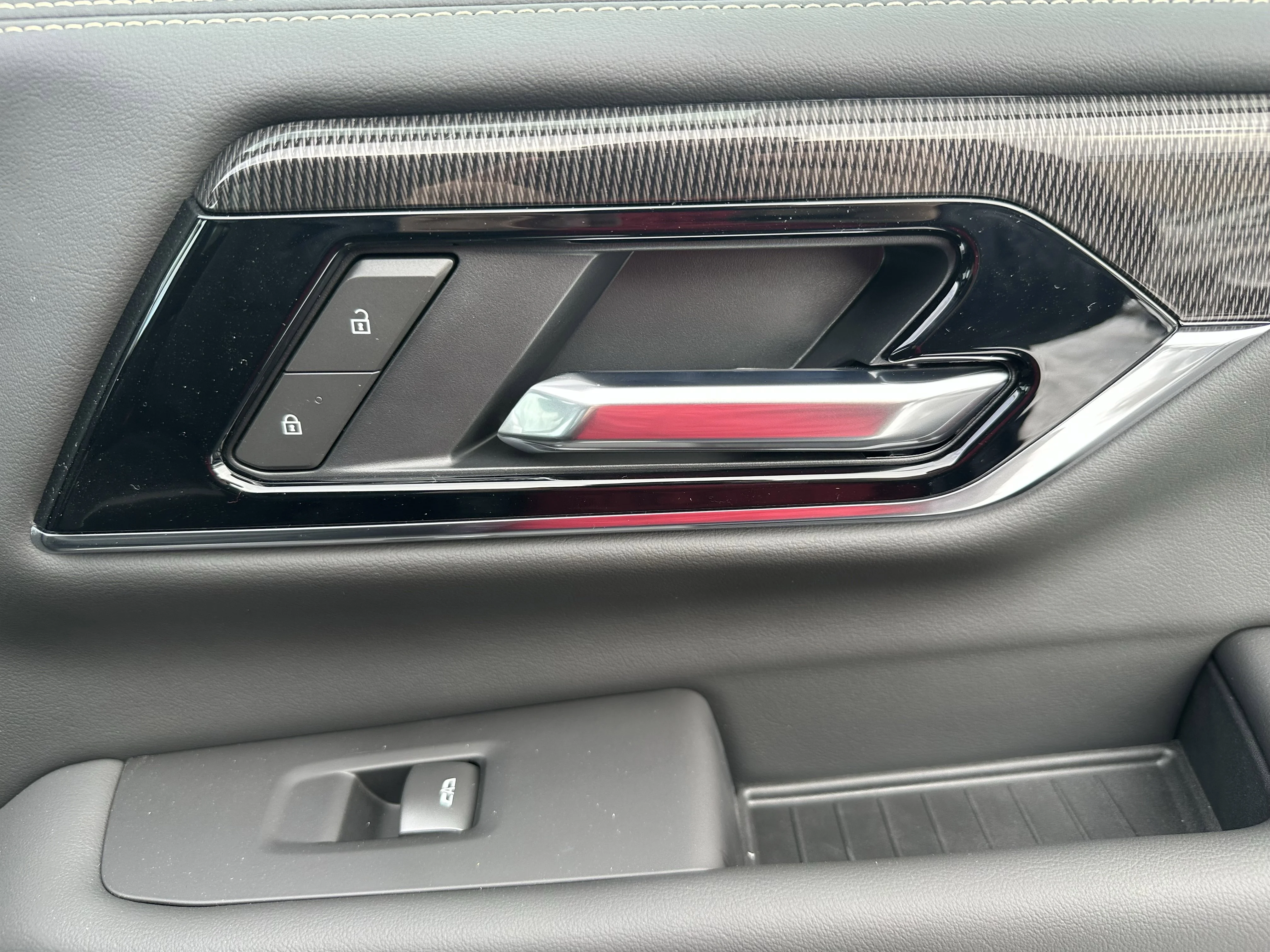 New 2026 Onyx Black GMC Elevation image 19