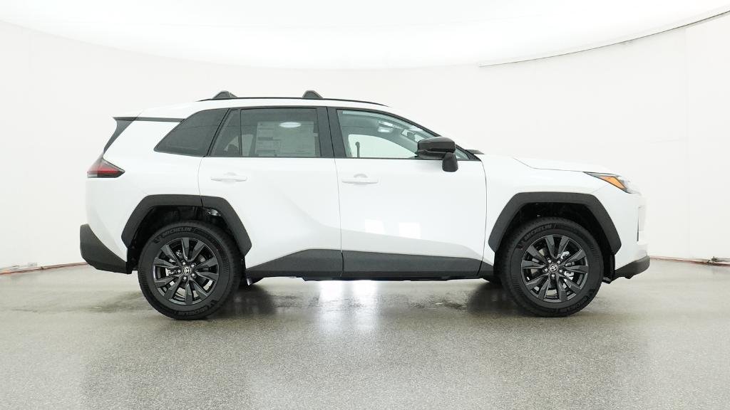 New 2026 Wind Chill Pearl Toyota XLE Premium image 7