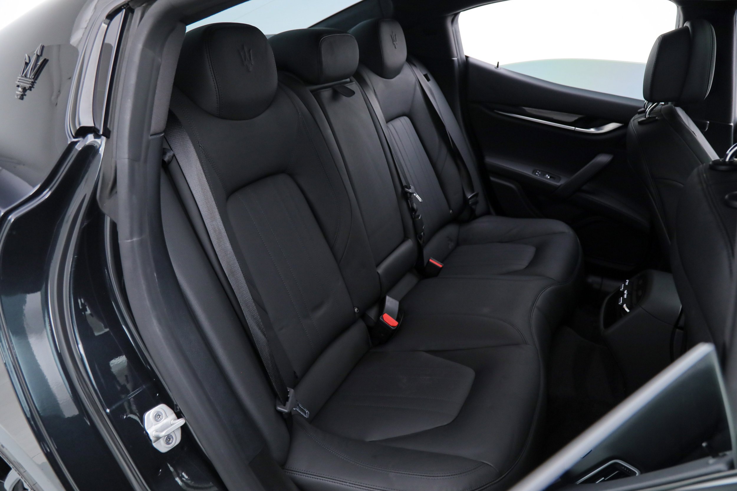 Used 2023 Black Maserati Modena image 13