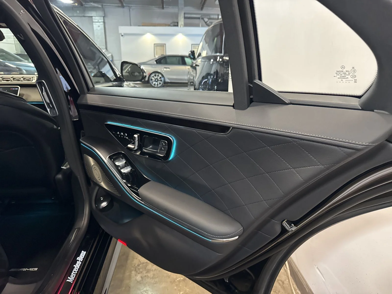 Used 2022 Black Mercedes-Benz S 580 image 22