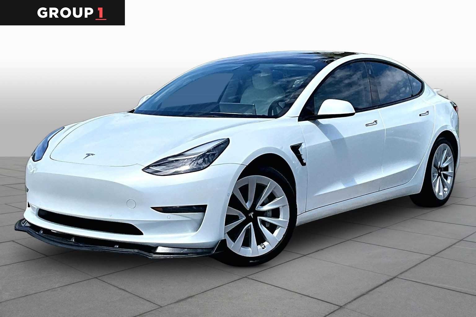 2021 Tesla Model 3 Standard Range Plus's photo