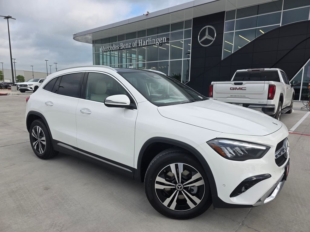 New 2026 Polar White Mercedes-Benz GLA 250 image 1