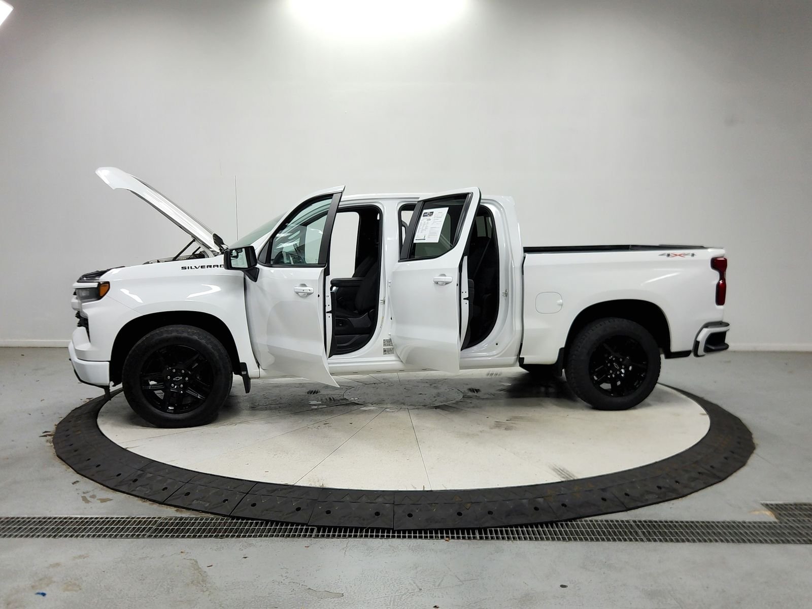 Used 2023 Summit White Chevrolet RST image 13