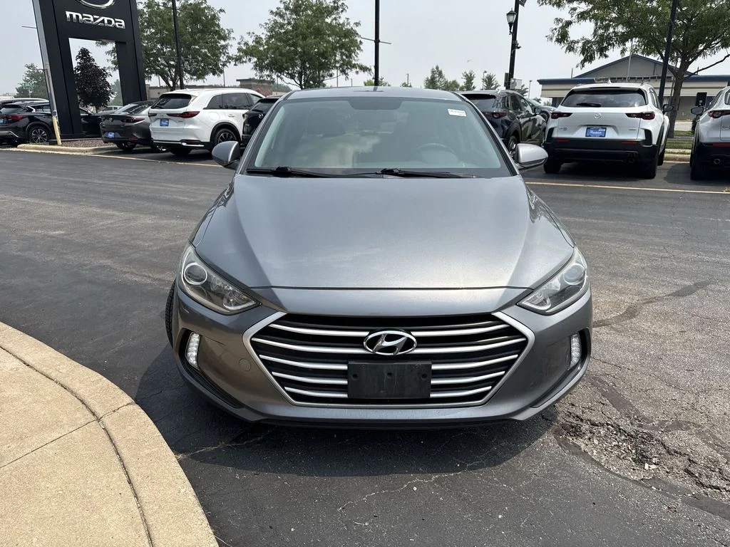 Used 2017 Gray Hyundai SE image 6
