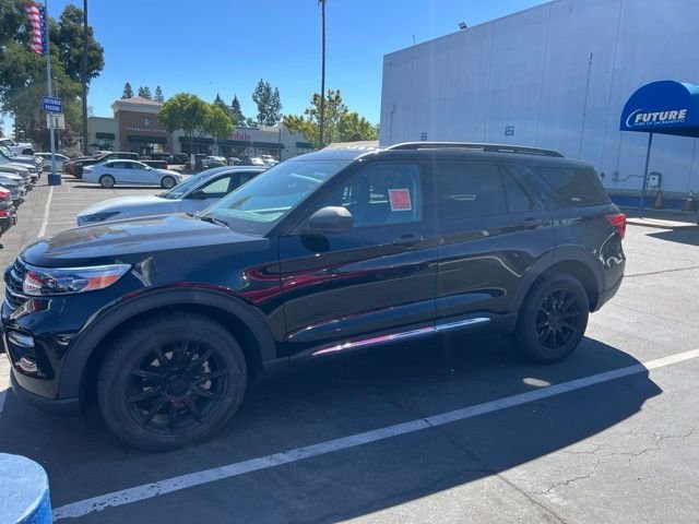 Used 2023 Black Ford XLT image 6